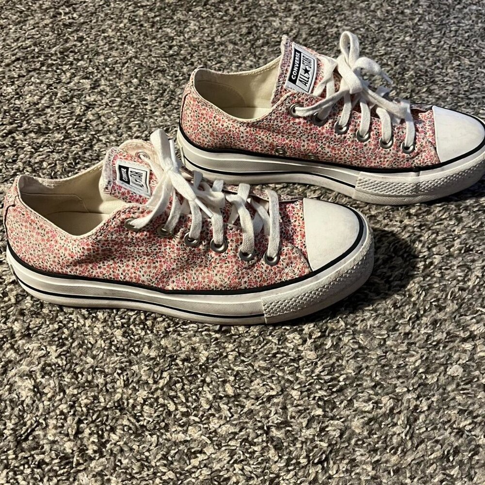 Converse Womens 7.5 Pink Flower Design Girly Hipster Grunge Shoes - Picture 2 of 8